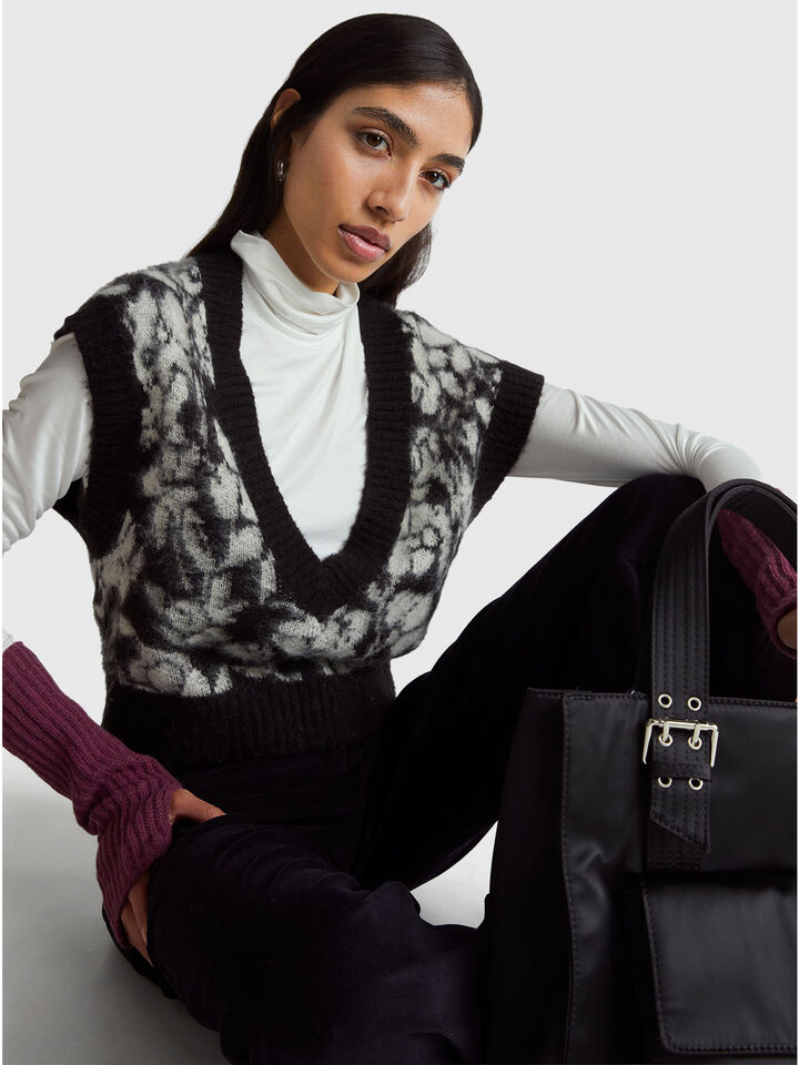 S/L V NECK SWEATER Women image number 3